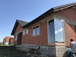 Celopresklený roh